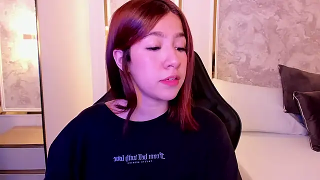 Snapshot of doll_eyees_ chatting on 18, 9, 2025 doll eyees online show from 18, 9, 2025