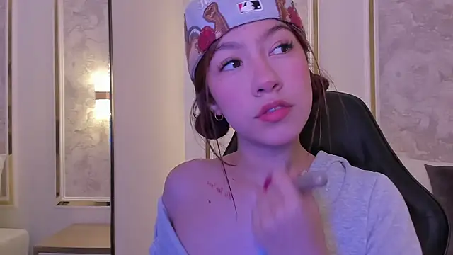 Snapshot of doll_eyees_ chatting on 20, 9, 2025 doll eyees online show from 20, 9, 2025