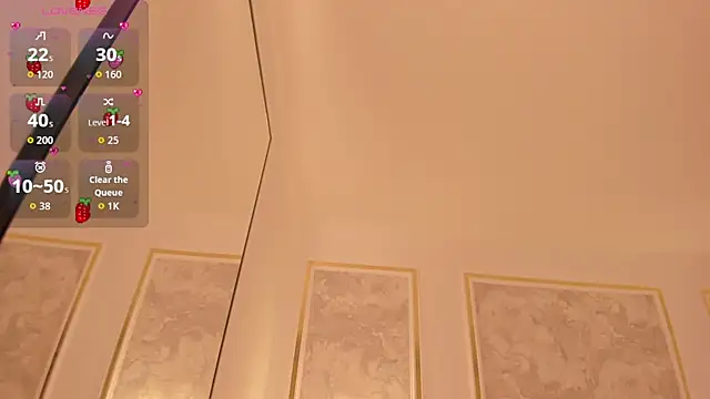 Snapshot of doll_eyees_ chatting on 9, 10, 2025 doll eyees online show from 9, 10, 2025