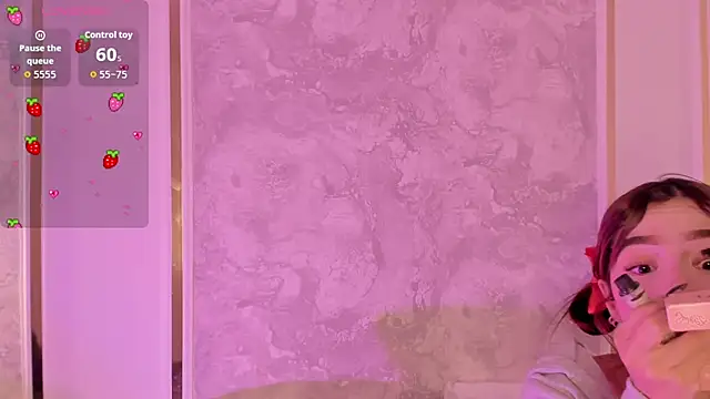 Snapshot of doll_eyees_ chatting on 30, 10, 2025 doll eyees online show from 30, 10, 2025