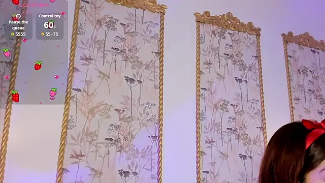 Snapshot of doll_eyees_ chatting on 31, 10, 2025 doll eyees online show from 31, 10, 2025