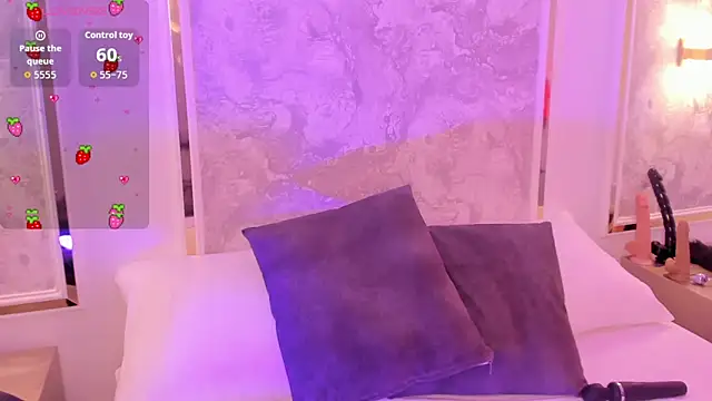 Snapshot of doll_eyees_ chatting on 11, 11, 2025 doll eyees online show from 11, 11, 2025