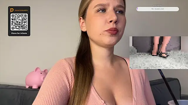 Snapshot of GoddessRoss chatting on 17, 9, 2025 GoddessRoss online show from 17, 9, 2025