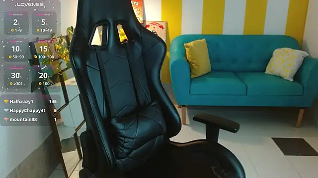 Snapshot of _alina_9 chatting on 13, 12, 2025 alina 9 online show from 13, 12, 2025