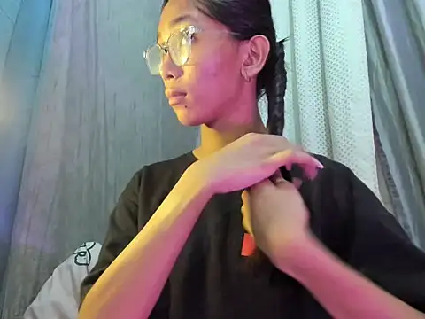 Aiko shemalexxx online show from 24, 9, 2025