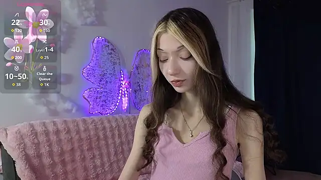 KiraGlam online show from 27, 9, 2025