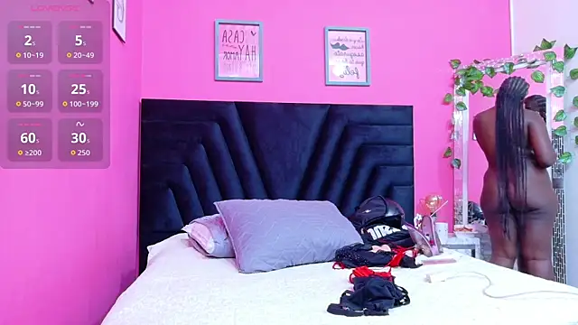 Snapshot of SweeterChocolate chatting on 22, 10, 2025 SweeterChocolate online show from 22, 10, 2025