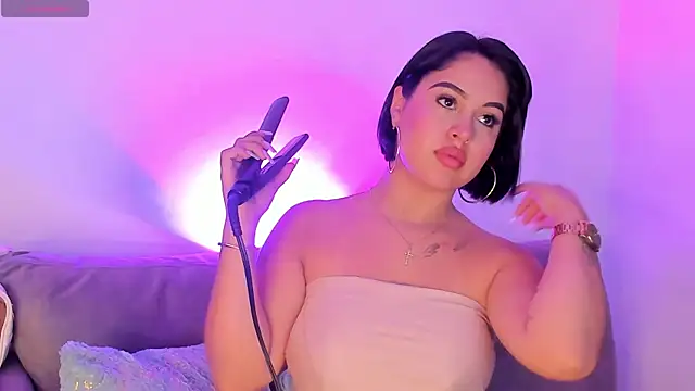 Snapshot of AnaLevii chatting on 7, 1, 2026 AnaLevii online show from 7, 1, 2026