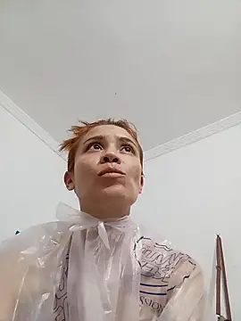 dulcelatin21 online show from 2, 10, 2025