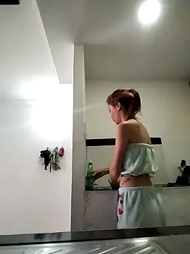 dulcelatin21 online show from 11, 10, 2025