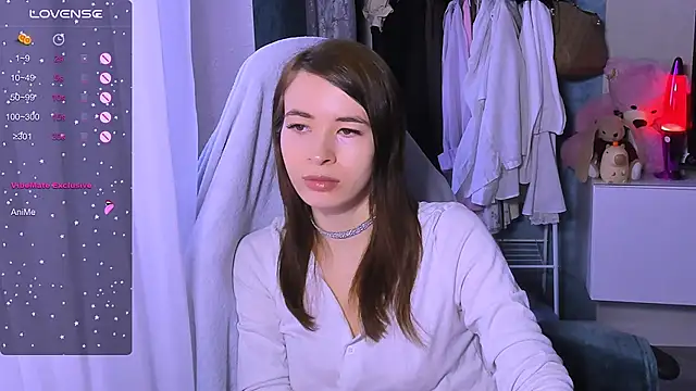 Snapshot of ZoyaMill chatting on 14, 11, 2025 ZoyaMill online show from 14, 11, 2025