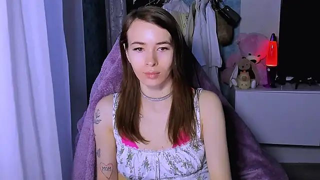 Snapshot of ZoyaMill chatting on 28, 11, 2025 ZoyaMill online show from 28, 11, 2025