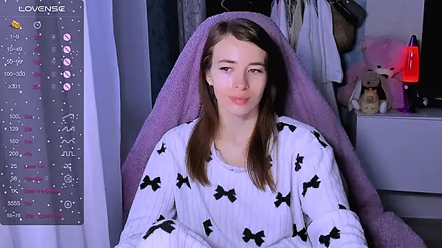 Snapshot of ZoyaMill chatting on 1, 12, 2025 ZoyaMill online show from 1, 12, 2025