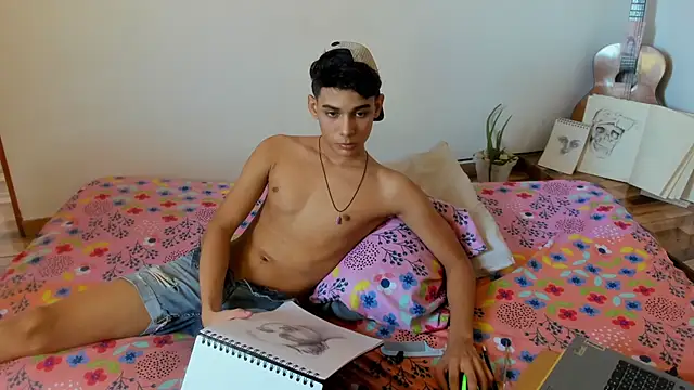 Snapshot of AliottTwink chatting on 28, 10, 2025 AliottTwink online show from 28, 10, 2025