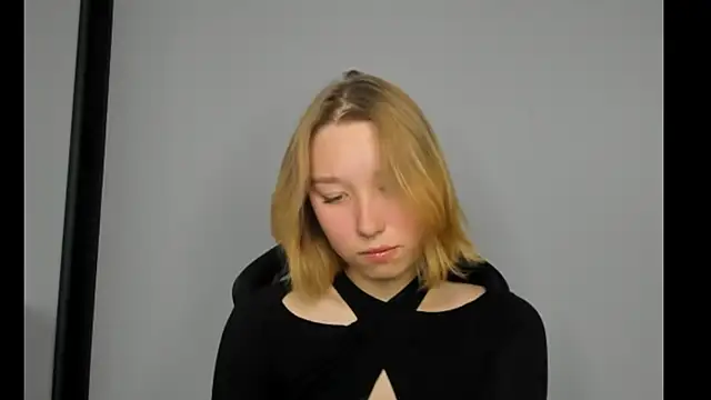 Snapshot of Agatha_May chatting on 14, 10, 2025 Agatha May online show from 14, 10, 2025