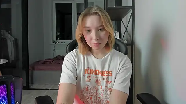 Snapshot of Agatha_May chatting on 15, 11, 2025 Agatha May online show from 15, 11, 2025