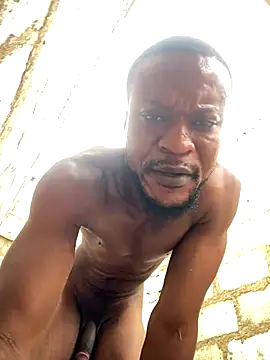 Makemecum634941 online show from 4, 10, 2025