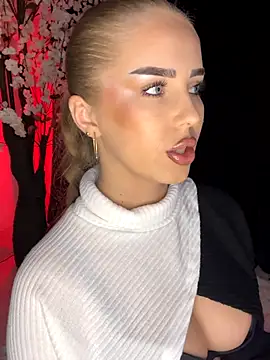 Snapshot of AubrieleRouj1 chatting on 22, 12, 2025 AubrieleRouj1 online show from 22, 12, 2025