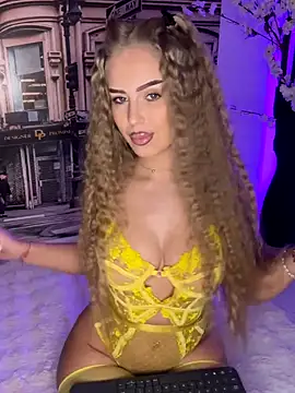 Snapshot of AubrieleRouj1 chatting on 8, 1, 2026 AubrieleRouj1 online show from 8, 1, 2026