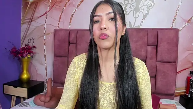 luna maisonn online show from 13, 12, 2025