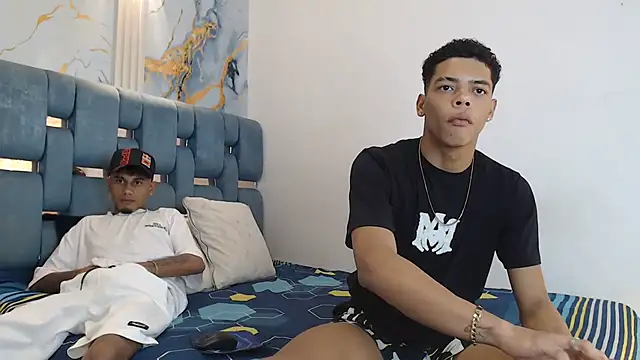 PRETTY FEM online show from 18, 2, 2026