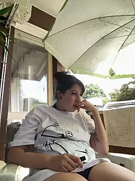 Snapshot of ilaria_miss98 chatting on 9, 6, 2026 ilaria miss98 online show from 9, 6, 2026