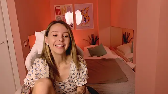 MiaGraham1 online show from 19, 10, 2025