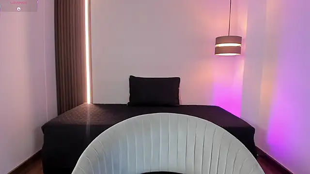 Snapshot of luvely chatting on 19, 12, 2025 luvely online show from 19, 12, 2025