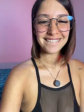 Snapshot of luvely chatting on 13, 3, 2026 luvely online show from 13, 3, 2026