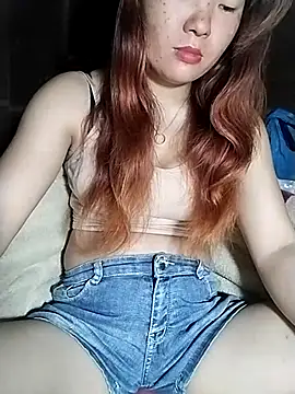 Snapshot of lylylove chatting on 30, 5, 2026 lylylove online show from 30, 5, 2026