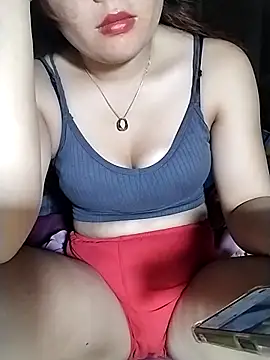 Snapshot of lylylove chatting on 4, 6, 2026 lylylove online show from 4, 6, 2026