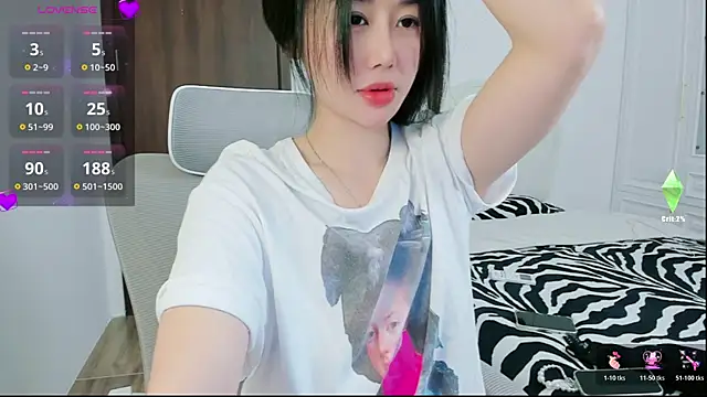 strawberry-ni online show from 3, 12, 2025