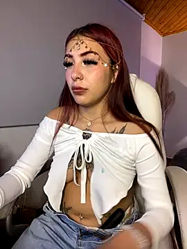Snapshot of Sara_pink18 chatting on 26, 9, 2025 Sara pink18 online show from 26, 9, 2025