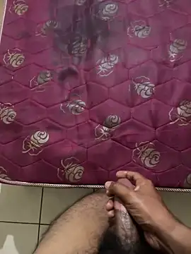 Snapshot of aliahmed98770 chatting on 13, 12, 2025 aliahmed98770 online show from 13, 12, 2025