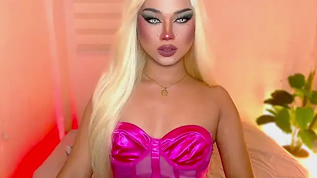 Snapshot of MissRumi_Hunter chatting on 1, 11, 2025 MissRumi Hunter online show from 1, 11, 2025