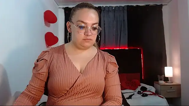 Sasha TK online show from 8, 9, 2025