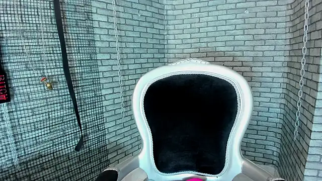 Briana 24 online show from 3, 3, 2026