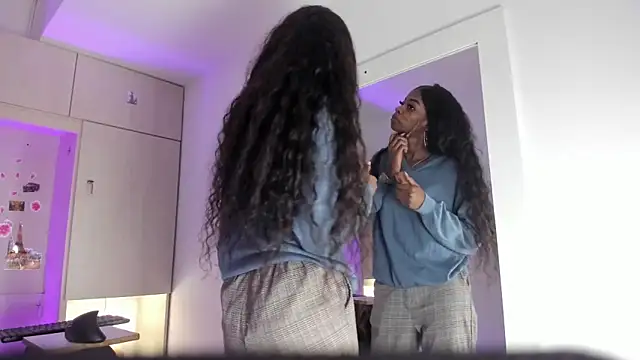 Stefannyevans  online show from 6, 2, 2026