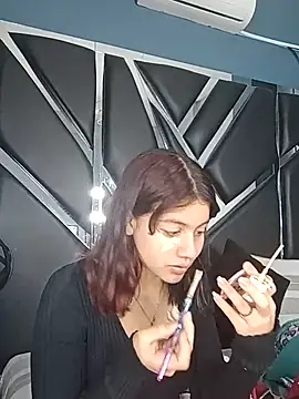 Julieth brown  online show from 19, 9, 2025