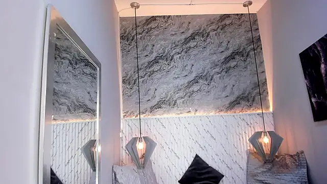 Julieth brown  online show from 9, 11, 2025