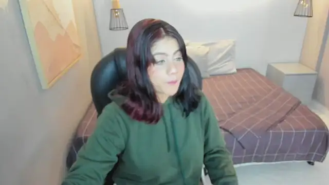 Julieth brown  online show from 16, 11, 2025