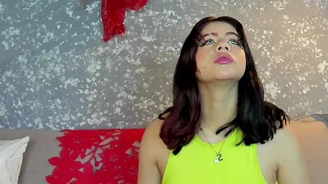 Julieth brown  online show from 23, 11, 2025