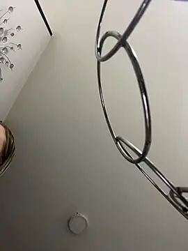 MoraInFire online show from 9, 4, 2026