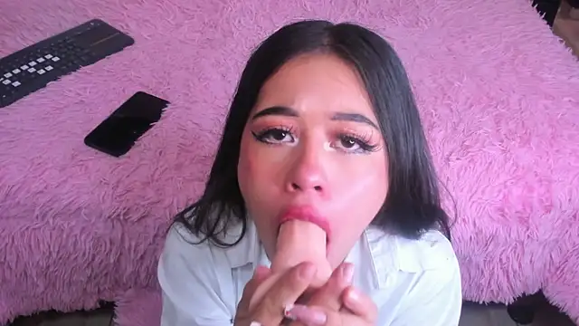 Snapshot of Dulceemia_ chatting on 19, 9, 2025 Dulceemia  online show from 19, 9, 2025