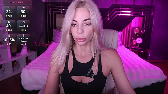 Snapshot of BellaRayyy chatting on 22, 12, 2025 BellaRayyy online show from 22, 12, 2025