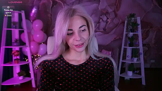 Snapshot of BellaRayyy chatting on 18, 2, 2026 BellaRayyy online show from 18, 2, 2026