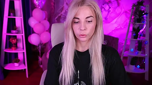 Snapshot of BellaRayyy chatting on 24, 2, 2026 BellaRayyy online show from 24, 2, 2026