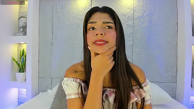 AlassiaHocthner online show from 11, 4, 2026