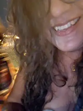 Snapshot of Syndel23 chatting on 2, 5, 2026 Syndel23 online show from 2, 5, 2026