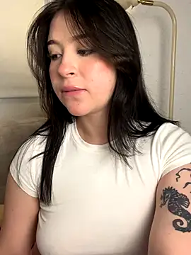 NicoleLeinn online show from 28, 9, 2025